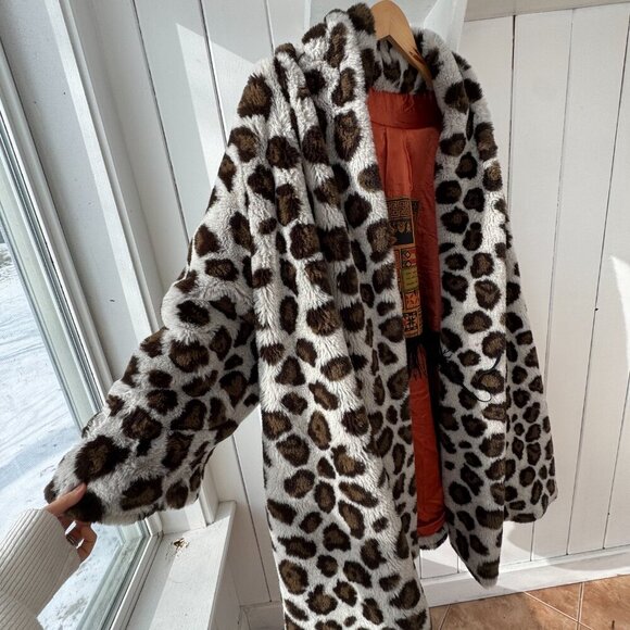 VINTAGE Leopard Print Faux Fur Coat - Saks Fifth Avenue - Picture 3 of 9